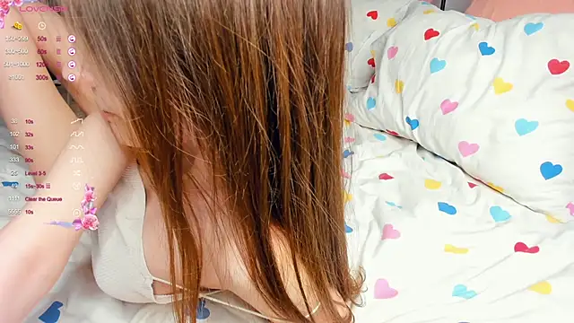 MarionSilver online show from March 21, 2025, 2:18 pm