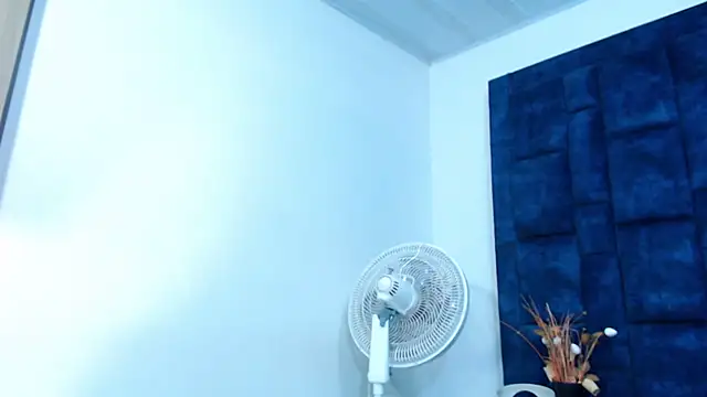 Sara Sex77 online show from September 23, 2025, 4:30 am