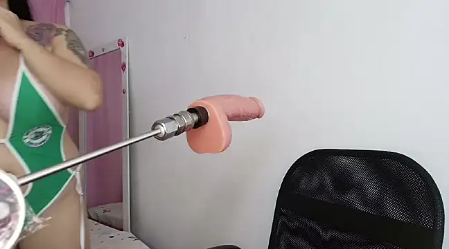 Snapshot of titqueenx chatting on March 17, 2025, 10:51 pm titqueenx online show from March 17, 2025, 10:51 pm