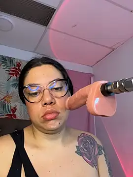 Snapshot of titqueenx chatting on March 3, 2025, 8:11 pm titqueenx online show from March 3, 2025, 8:11 pm