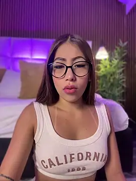 MelanieHillss online show from July 11, 2026, 4:35 am