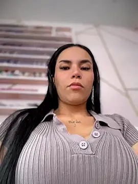 Naatalia online show from June 4, 2026, 5:28 pm
