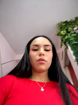 Naatalia online show from June 25, 2026, 6:13 pm