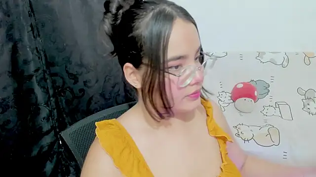 Naoko 7w7 online show from December 22, 2025, 10:32 pm