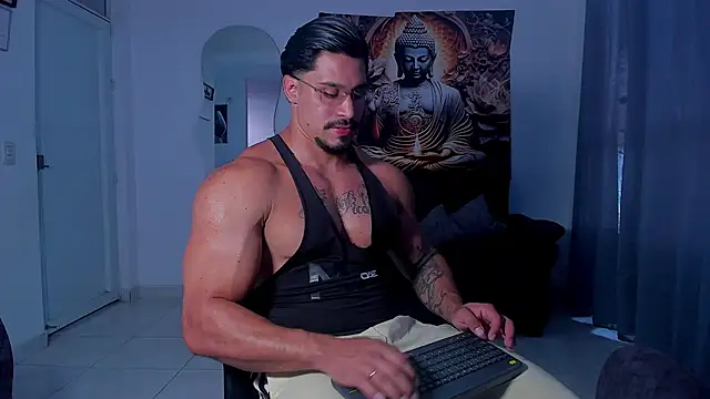 Valentino Dosantos  online show from October 6, 2025, 8:20 pm