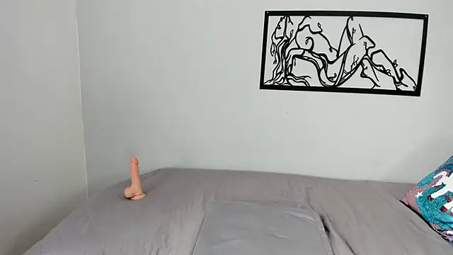 karina-lopez online show from October 3, 2025, 3:24 pm