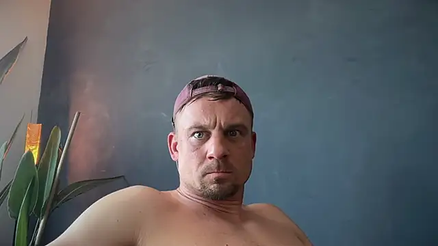 Hagener985 online show from April 7, 2026, 4:20 pm