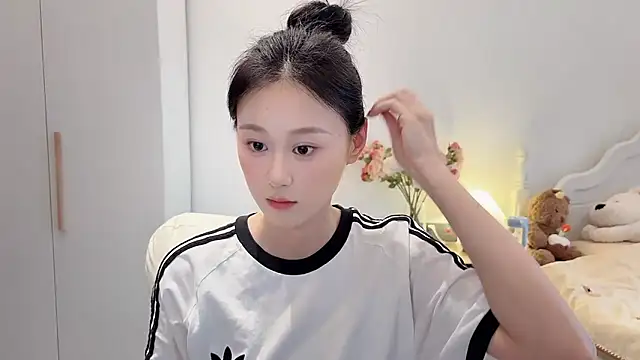 Cassie-20 online show from June 6, 2026, 9:14 am