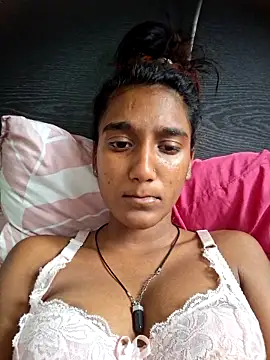 Snapshot of indianpink_lips chatting on March 6, 2026, 12:33 pm indianpink lips online show from March 6, 2026, 12:33 pm