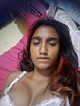 Snapshot of indianpink_lips chatting on February 12, 2026, 12:21 am indianpink lips online show from February 12, 2026, 12:21 am