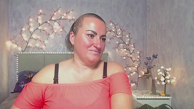 DianaMGG online show from April 28, 2026, 5:34 am