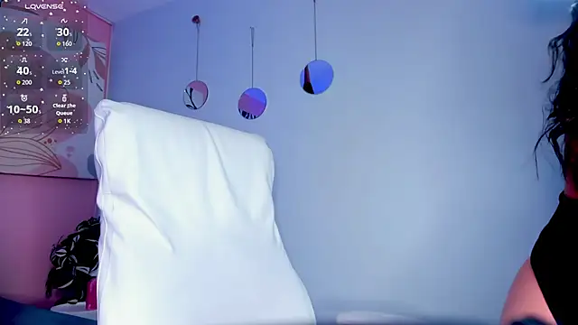 Bella walker  online show from October 3, 2025, 7:59 pm