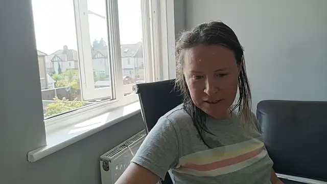 Snapshot of eatmypie69 chatting on July 9, 2026, 9:10 am eatmypie69 online show from July 9, 2026, 9:10 am