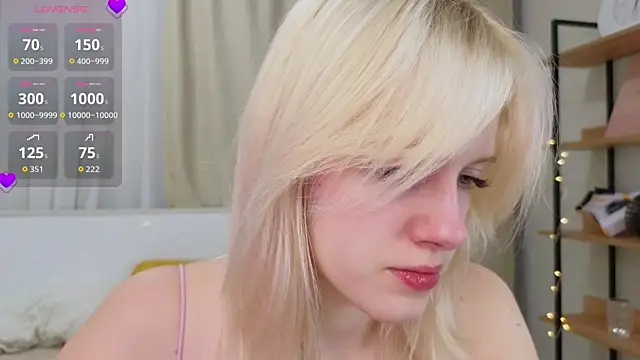 EdlaHewell online show from October 13, 2025, 11:16 pm