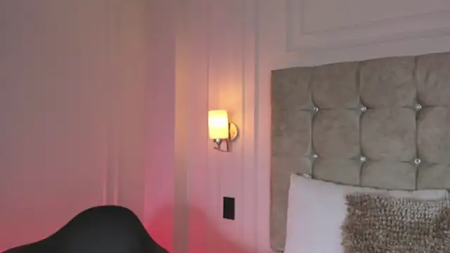 JasmineRoss 1 online show from September 25, 2025, 7:09 pm