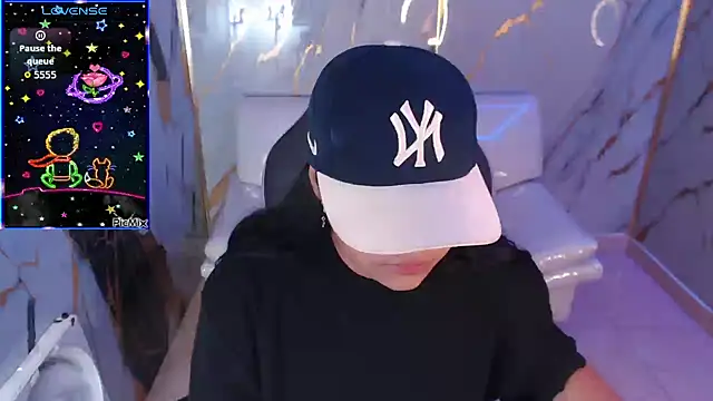 melany rouse18 online show from November 1, 2025, 2:07 am