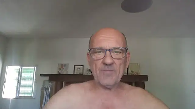 Snapshot of llopaco chatting on August 4, 2026, 11:59 am llopaco online show from August 4, 2026, 11:59 am