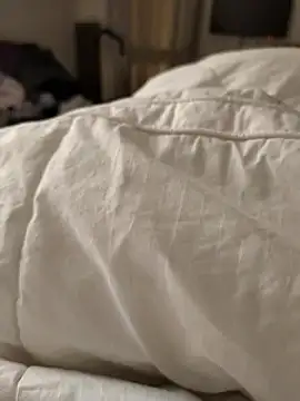 Loly2025 online show from February 20, 2025, 2:35 pm