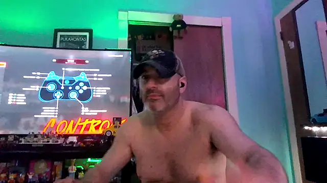 Snapshot of Novabear6996 chatting on June 29, 2026, 7:15 am Novabear6996 online show from June 29, 2026, 7:15 am