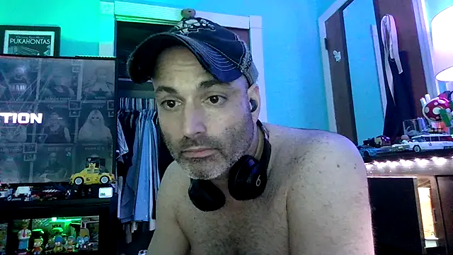 Snapshot of Novabear6996 chatting on July 3, 2026, 5:25 am Novabear6996 online show from July 3, 2026, 5:25 am