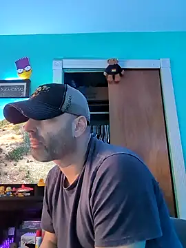 Novabear6996 online show from February 4, 2026, 9:32 pm