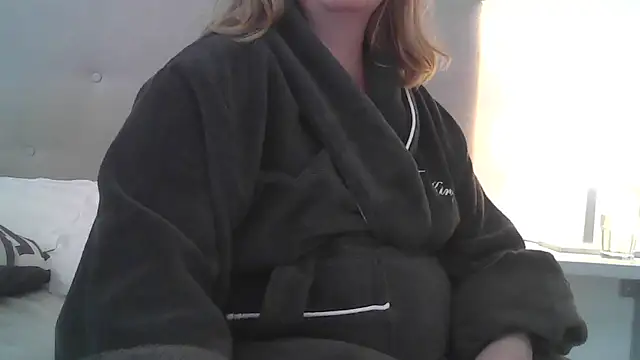 sizha6 online show from September 9, 2025, 9:41 am