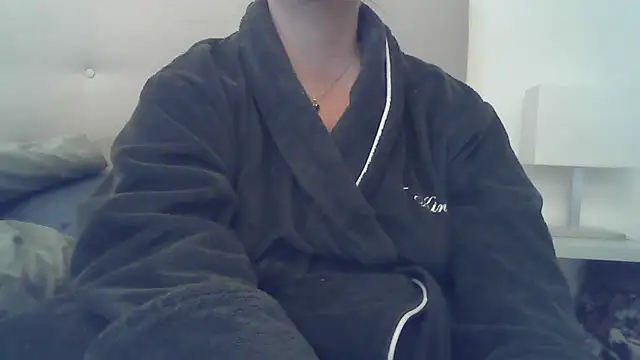 sizha6 online show from October 3, 2025, 8:38 am