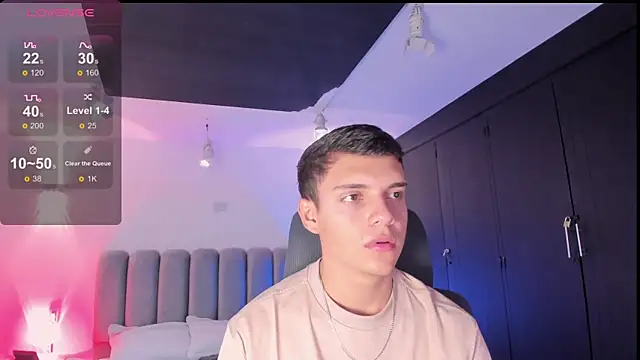 JacobRoberts1 online show from September 14, 2025, 1:44 pm