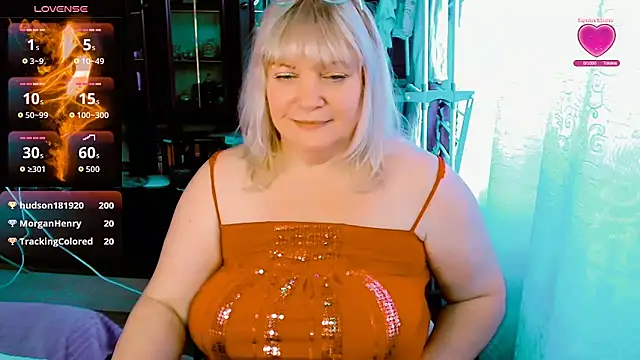 FlowerButterf online show from October 16, 2025, 7:16 am