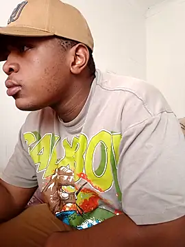 bosszonke123 online show from May 8, 2026, 7:23 am