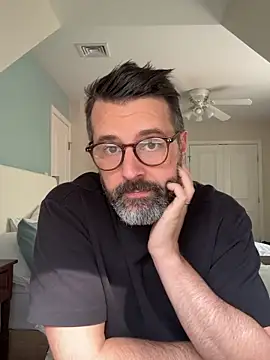 plaintreebull online show from March 13, 2026, 2:22 pm