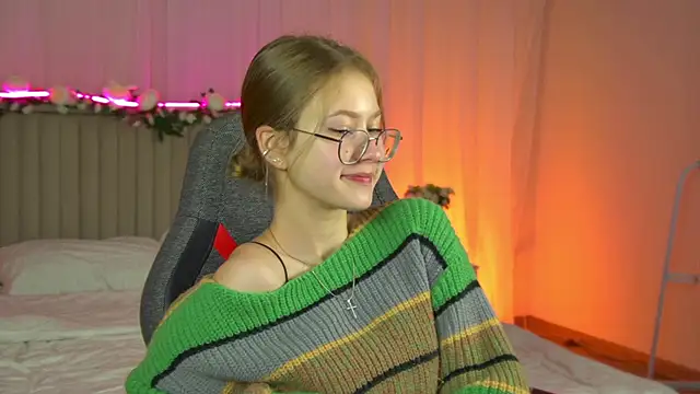 EveMundie online show from September 27, 2025, 6:19 am