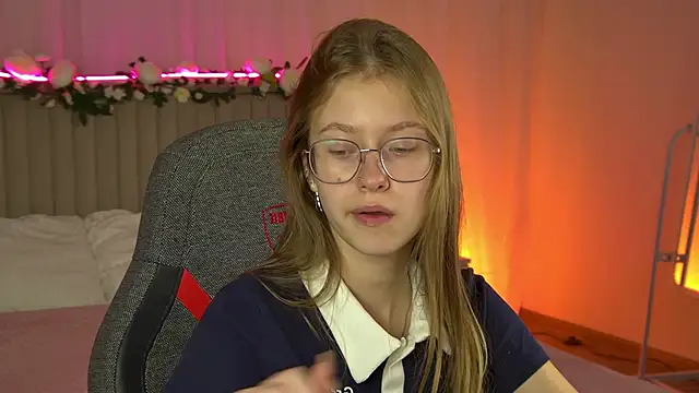 EveMundie online show from September 22, 2025, 6:19 am