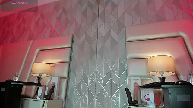 AnahisBennett online show from November 2, 2025, 11:59 am