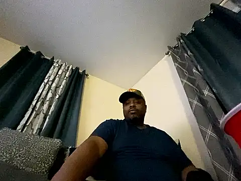 BlueNightsUncle online show from March 18, 2026, 3:31 am