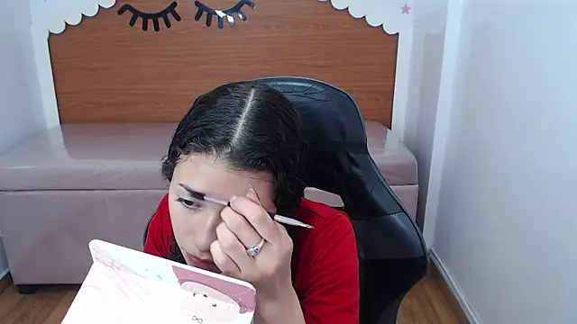 danatella a online show from January 16, 2026, 1:04 pm