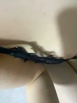 yasemintas online show from March 24, 2026, 9:04 pm