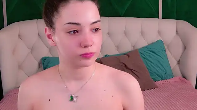 Snapshot of Alice_Deleon chatting on June 14, 2026, 11:00 am Alice Deleon online show from June 14, 2026, 11:00 am