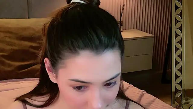 Alice Deleon online show from March 11, 2026, 11:04 am