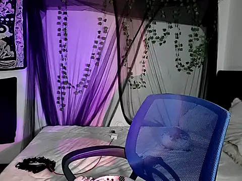 blue katt online show from September 9, 2025, 11:36 pm