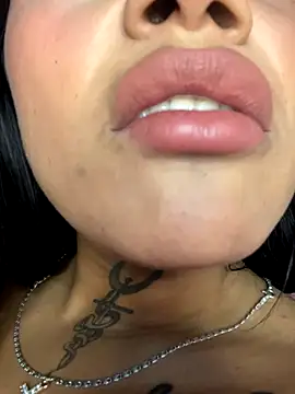 Emily sharlot online show from September 19, 2025, 12:31 pm