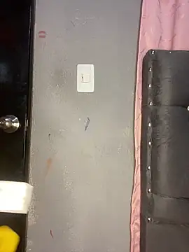 Emily sharlot online show from March 6, 2026, 5:57 am