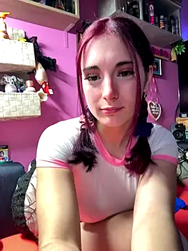 sexymelli18 online show from November 22, 2025, 6:07 pm