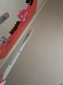 Snapshot of sexymelli18 chatting on February 23, 2026, 3:12 pm sexymelli18 online show from February 23, 2026, 3:12 pm