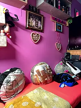 sexymelli18 online show from November 16, 2025, 6:45 pm