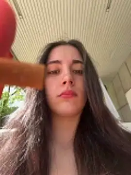 sexymelli18 online show from May 3, 2026, 8:52 am