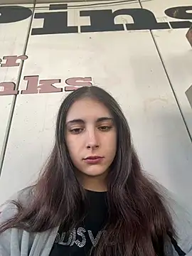 sexymelli18 online show from June 13, 2026, 2:15 pm