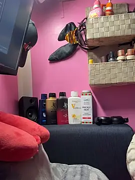 sexymelli18 online show from January 9, 2026, 6:37 pm