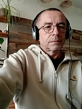 Xavspank2 online show from March 26, 2026, 2:48 pm