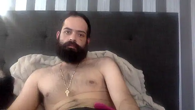 guccititi online show from September 21, 2025, 9:20 pm